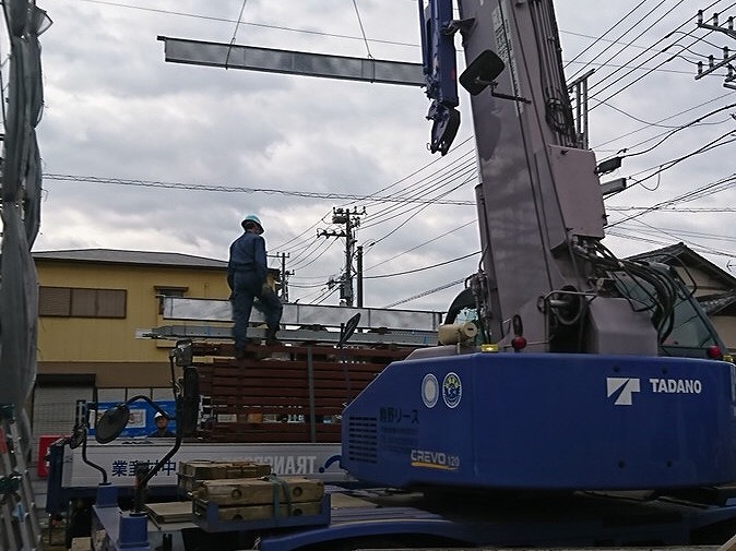 鉄骨建て込み